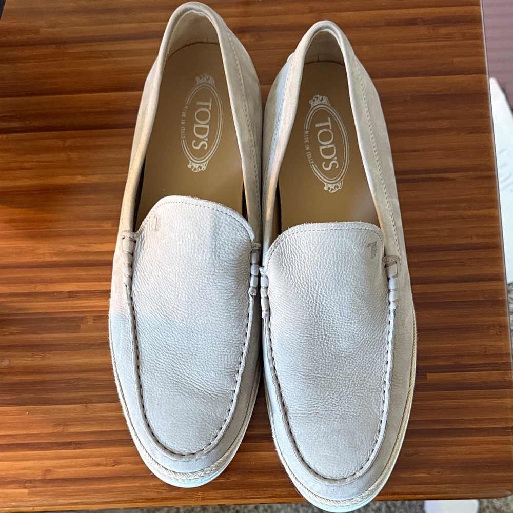 Tod's Men's Light Gray Leather Loafers